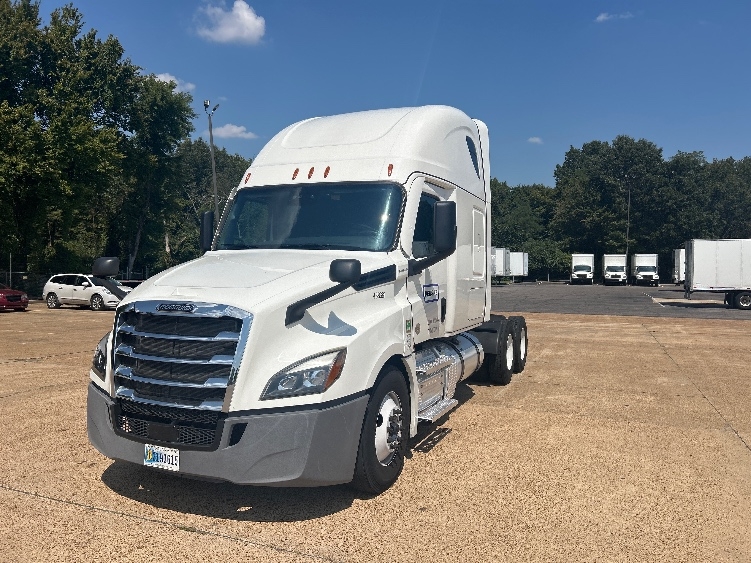 2022 Freightliner Cascadia in Memphis, TN — photo 3