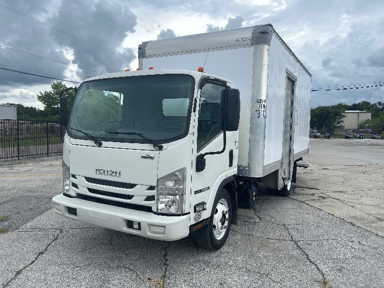 2022 Isuzu NRR in Tampa, FL — photo 3