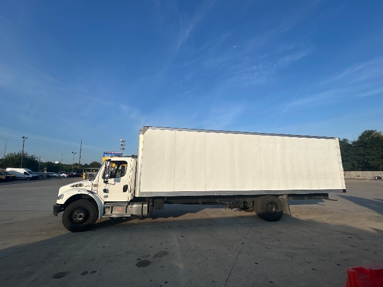 2022 Freightliner eM2 in Chicago (Melrose Park), IL — photo 4