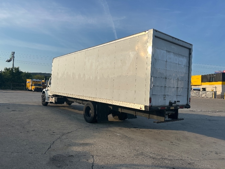 2022 Freightliner eM2 in Chicago (Melrose Park), IL — photo 6