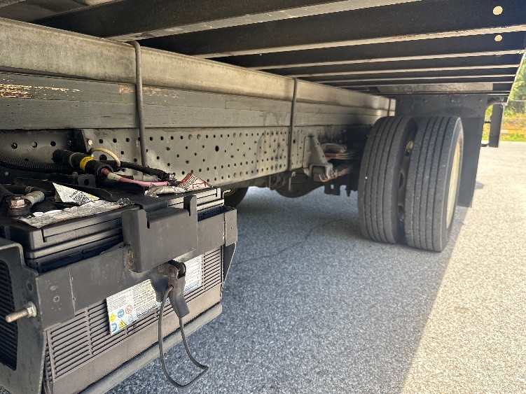 2022 Isuzu NRR in Pensacola, FL — photo 5
