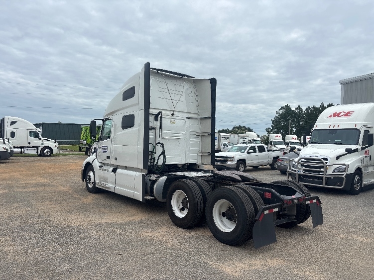 2022 Volvo VNL 760 in Atlanta (Forest Park), GA — photo 5