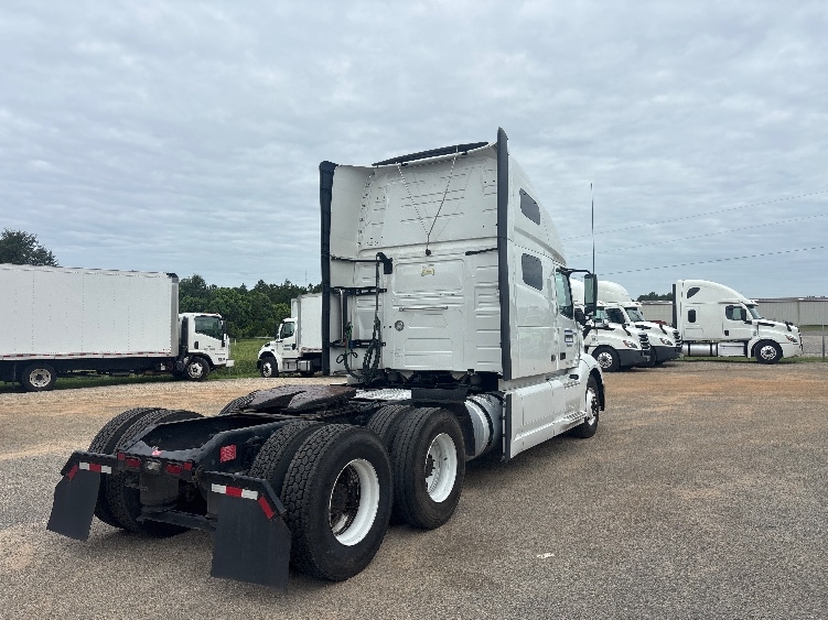 2022 Volvo VNL 760 in Atlanta (Forest Park), GA — photo 7