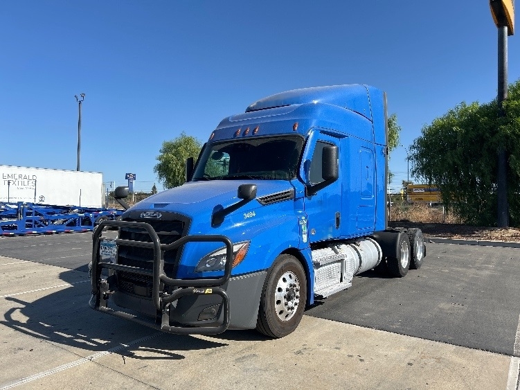 2023 Freightliner Cascadia in West Sacramento, CA — photo 3