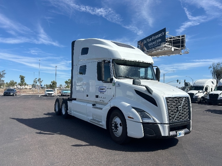 2022 Volvo VNL 760 in Louisville, KY