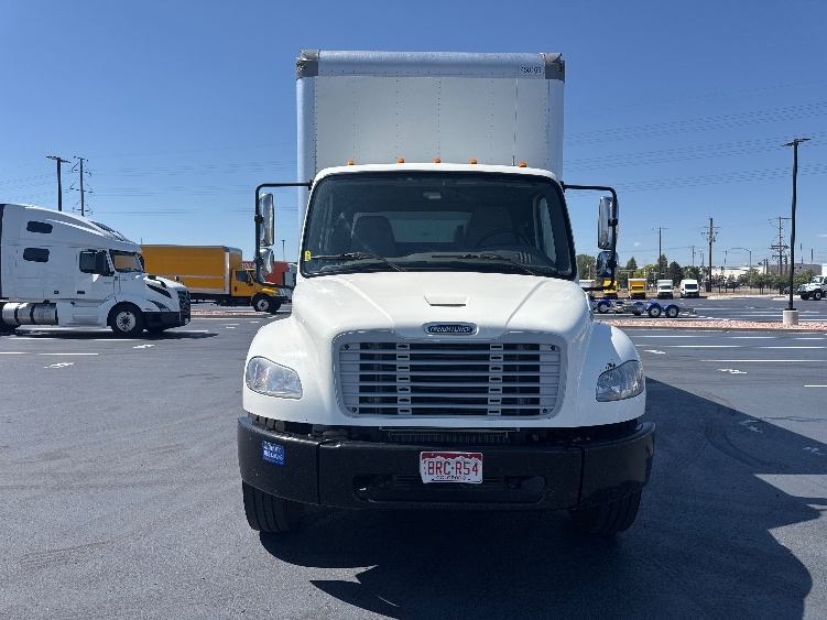 2022 Freightliner eM2 in Kansas City, MO — photo 2
