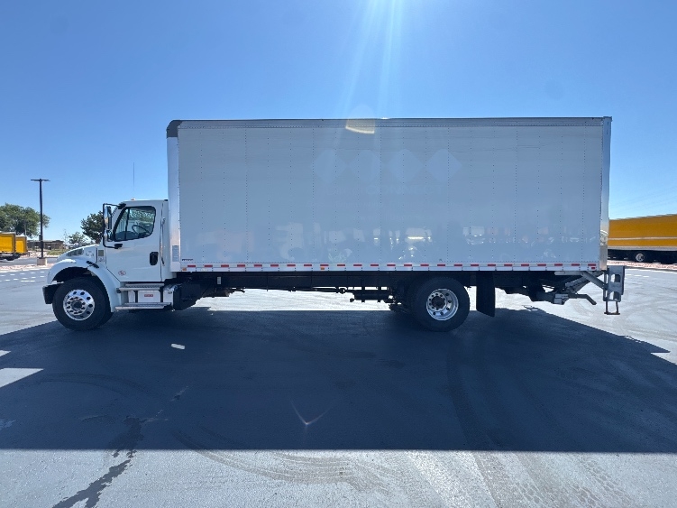 2022 Freightliner eM2 in Kansas City, MO — photo 4