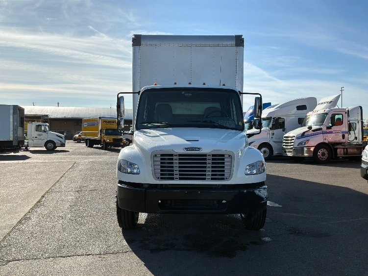 2022 Freightliner eM2 in Tacoma, WA — photo 2