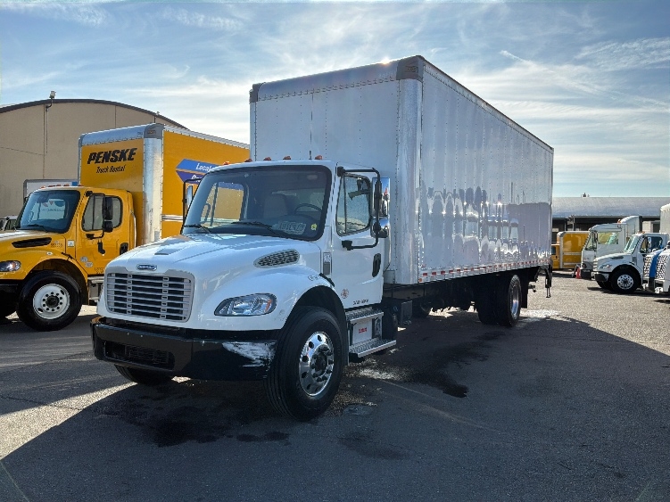 2022 Freightliner eM2 in Tacoma, WA — photo 3