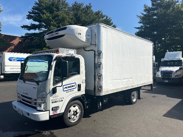2022 Isuzu NRR