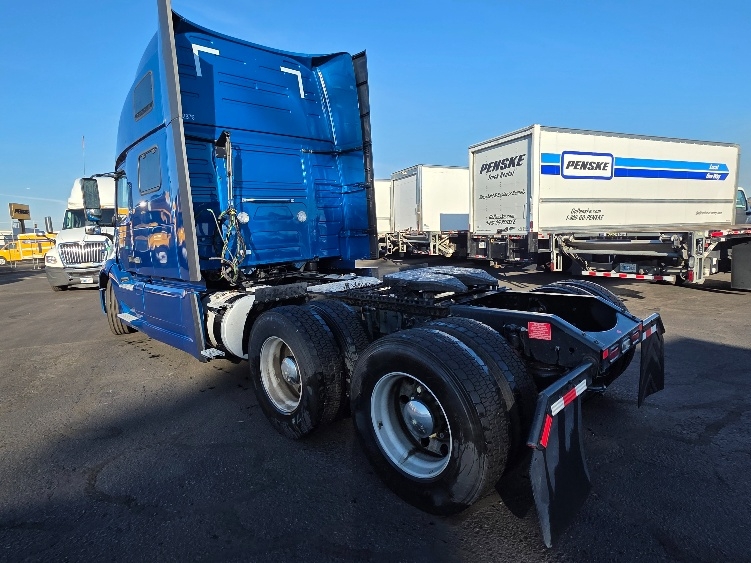 2023 Volvo in Saint Louis, MO — photo 5