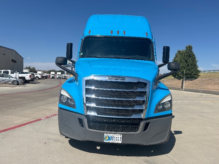 2022 Freightliner Cascadia in Amarillo, TX — photo 2