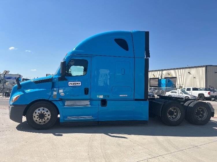 2022 Freightliner Cascadia in Amarillo, TX — photo 4