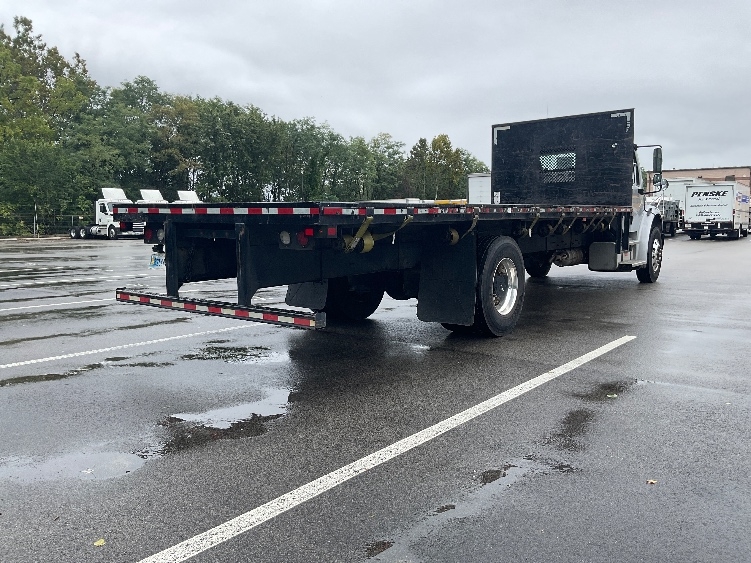 2023 Freightliner eM2 in King Of Prussia, PA — photo 8