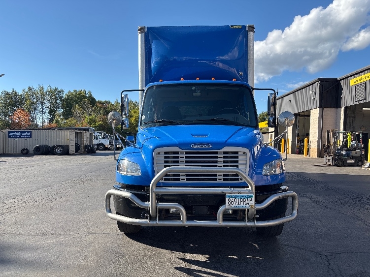 2022 Freightliner eM2 in Jessup, PA — photo 2