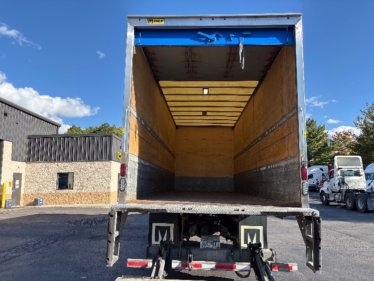 2022 Freightliner eM2 in Jessup, PA — photo 8