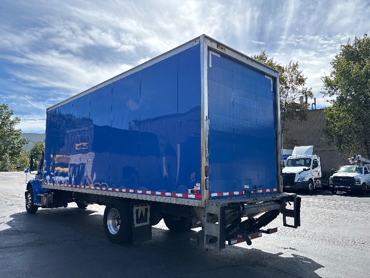 2022 Freightliner eM2 in Jessup, PA — photo 6