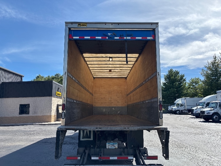 2022 Freightliner eM2 in Jessup, PA — photo 8