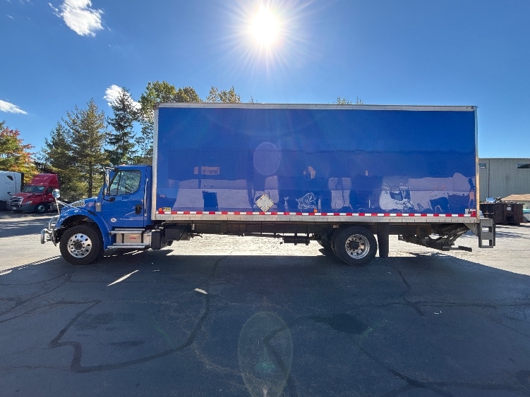 2022 Freightliner eM2 in Jessup, PA — photo 4