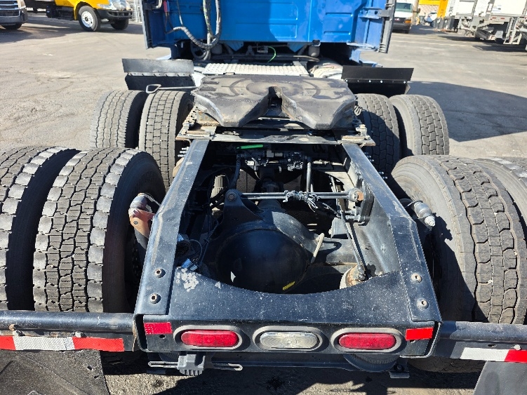 2023 Volvo VNL 760 in Aurora, CO — photo 6