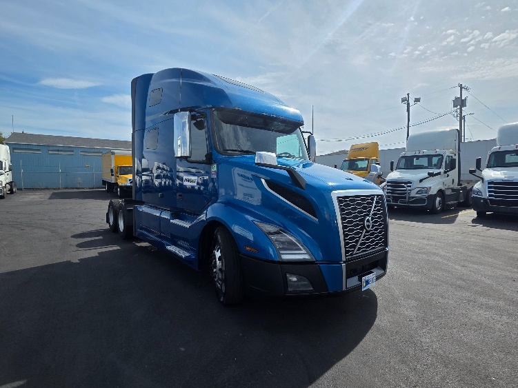 2023 Volvo VNL 760 in Spokane Valley, WA