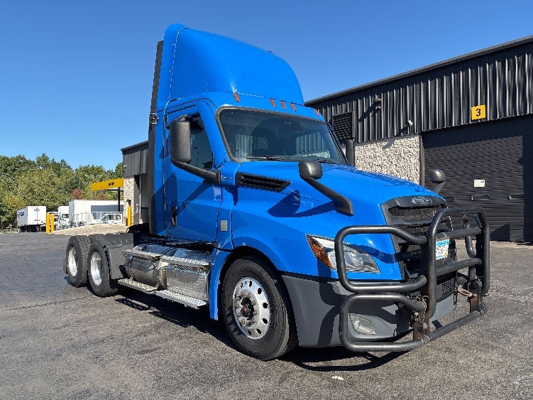 2023 Freightliner Cascadia in Jessup, PA