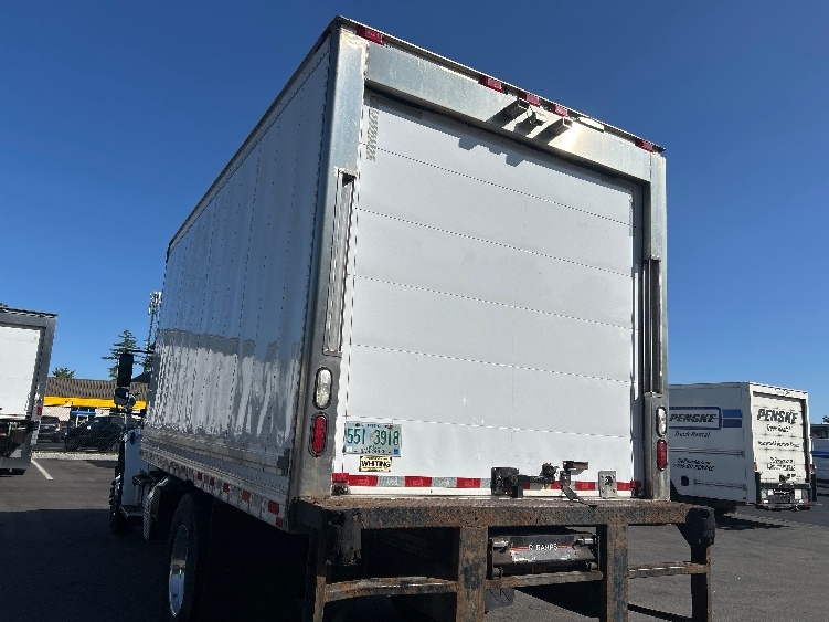 2020 Freightliner eM2 in Londonderry, NH — photo 6