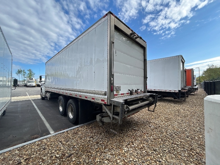 2020 Freightliner eM2 in Braintree, MA — photo 6