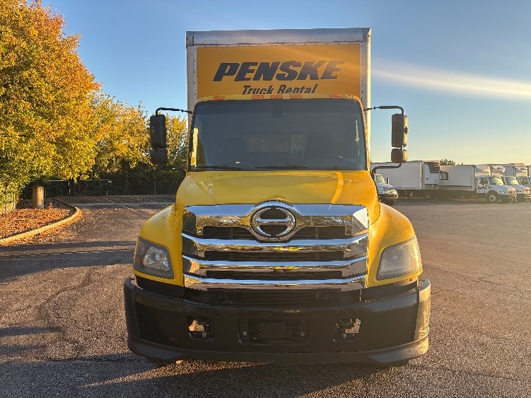 2023 Hino L6 in Brook Park, OH — photo 2