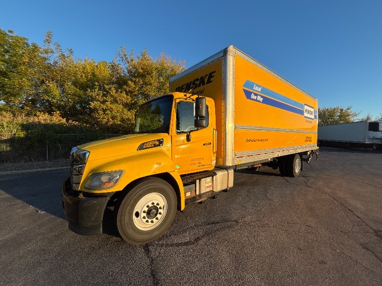 2023 Hino L6 in Brook Park, OH — photo 3
