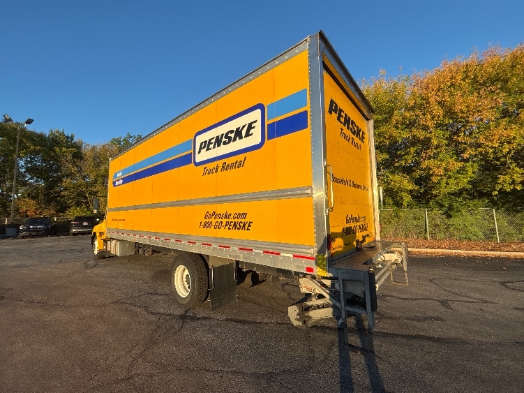2023 Hino L6 in Brook Park, OH — photo 6