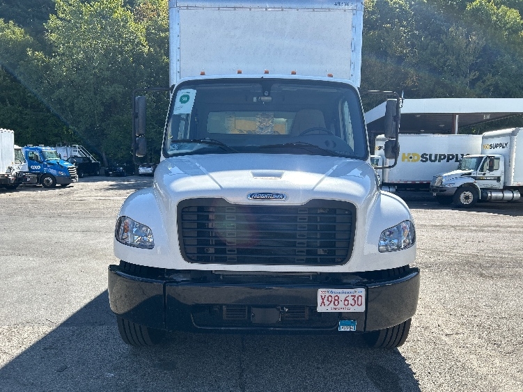 2023 Freightliner eM2 in Auburn, MA — photo 2