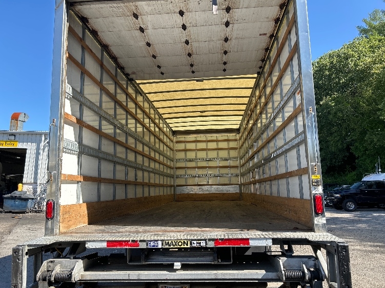 2023 Freightliner eM2 in Auburn, MA — photo 8