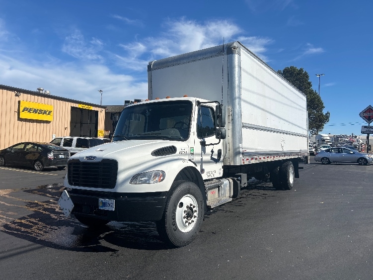 2023 Freightliner eM2 in Portland, OR — photo 3