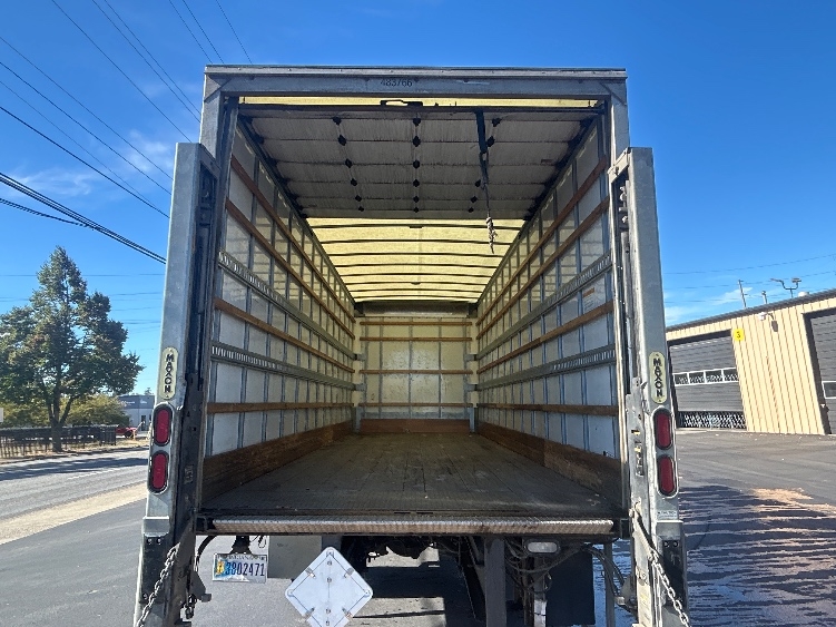 2023 Freightliner eM2 in Portland, OR — photo 8