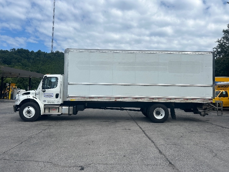 2023 Freightliner eM2 in Dalton, GA — photo 4
