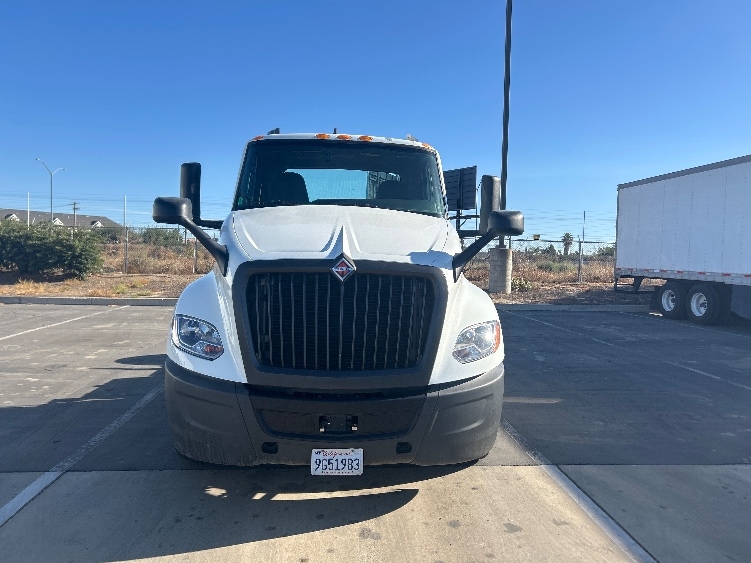 2022 International LT in West Sacramento, CA — photo 2
