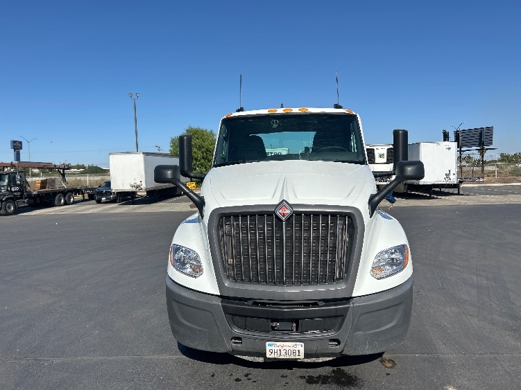 2022 International LT in Ceres, CA — photo 2