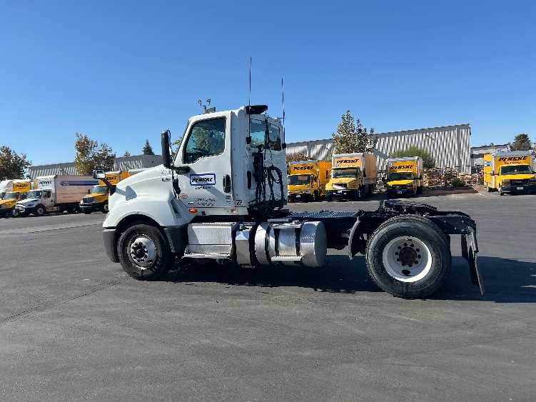 2022 International LT in Ceres, CA — photo 4