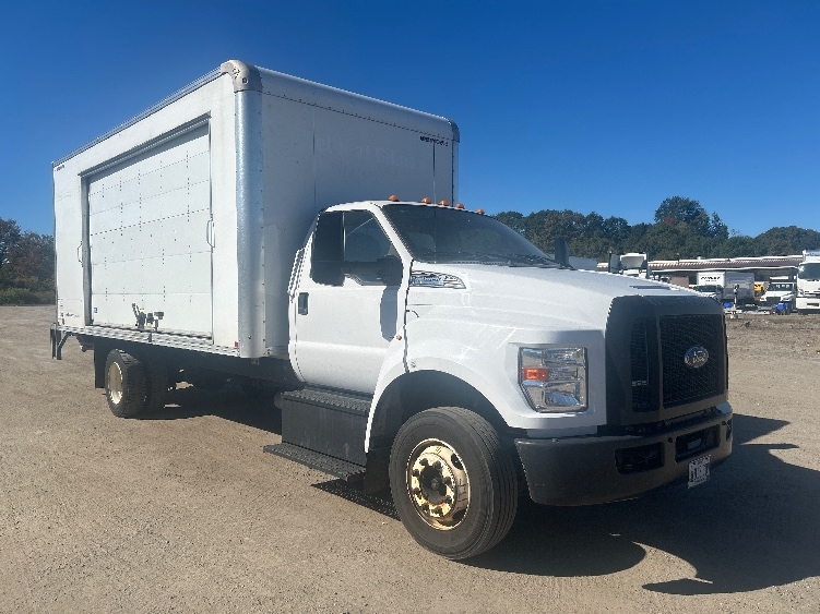 2022 Ford F-650
