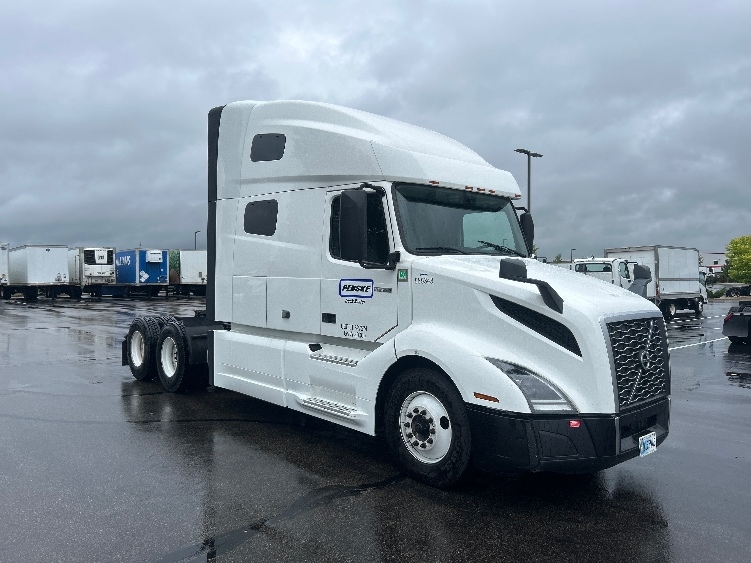 2023 Volvo VNL 760