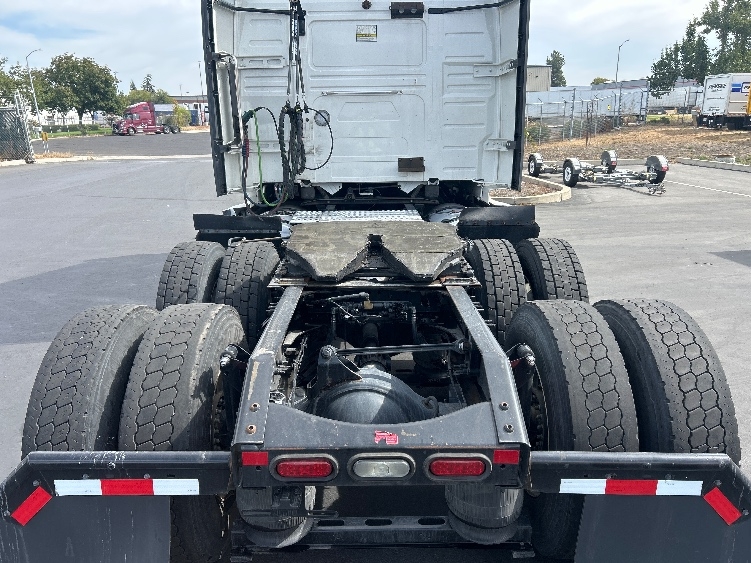 2023 Volvo VNL 760 in West Sacramento, CA — photo 6