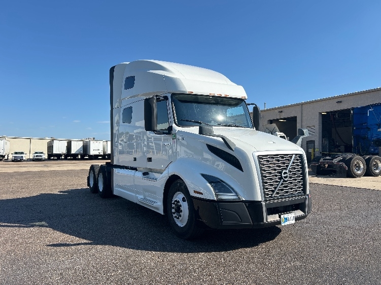 2023 Volvo VNL 760
