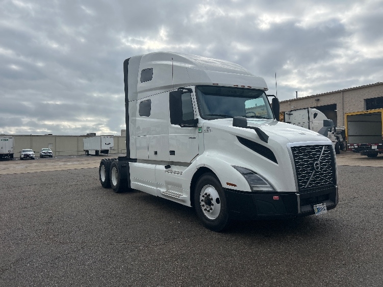 2023 Volvo VNL 760