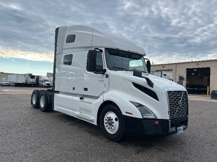 2023 Volvo VNL 760 in Olive Branch, MS