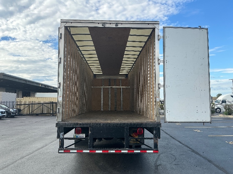 2023 International MV in Melrose Park, IL — photo 8