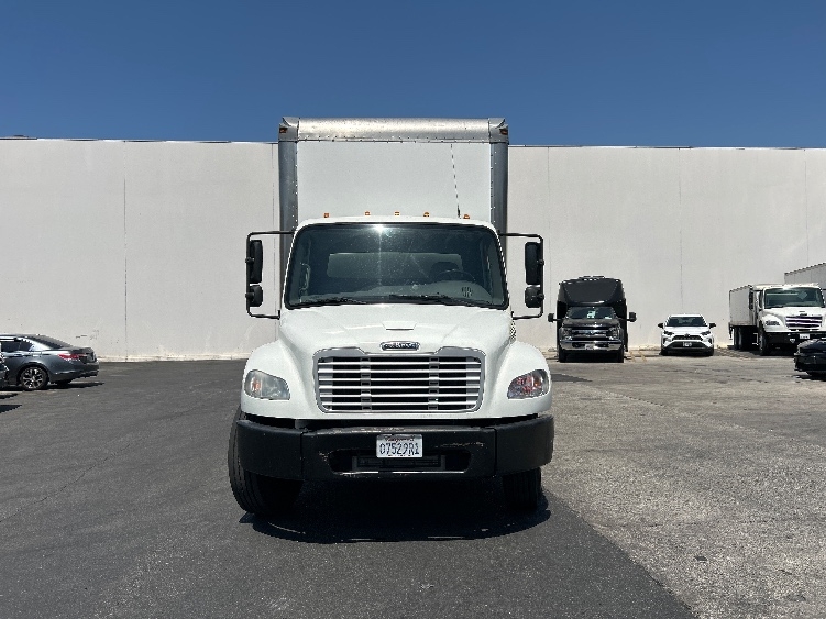 2015 Freightliner eM2 in Torrance, CA — photo 2