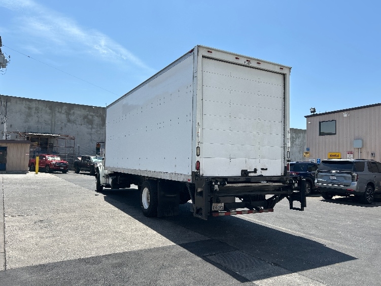 2015 Freightliner eM2 in Torrance, CA — photo 6
