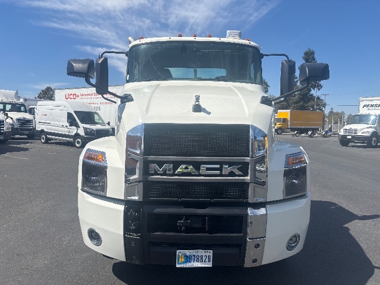 2022 Mack Anthem in West Sacramento, CA — photo 2