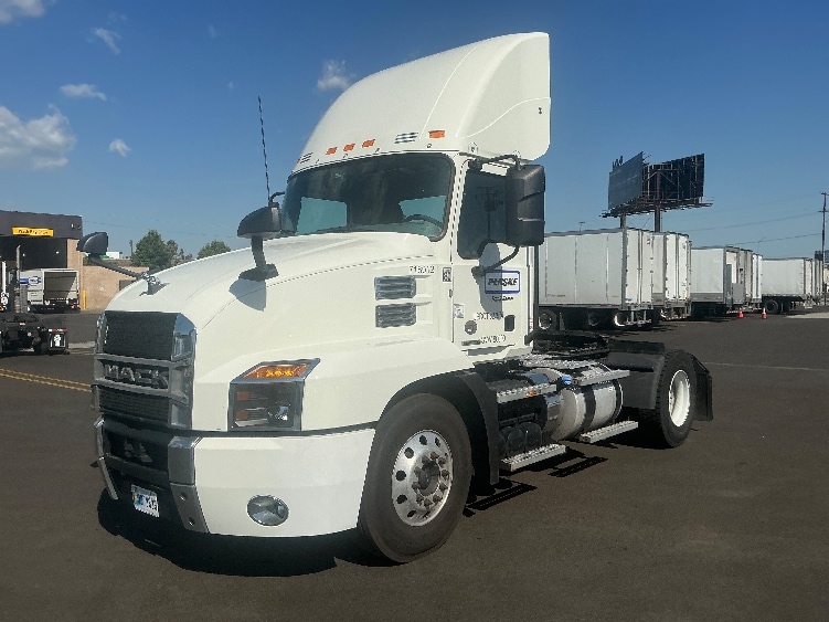 2022 Mack Anthem in Stockton, CA — photo 3